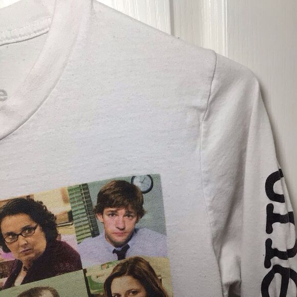 The Office TV Show Longsleeve Small White T-Shirt With Cast Faces - Picture 4 of 16